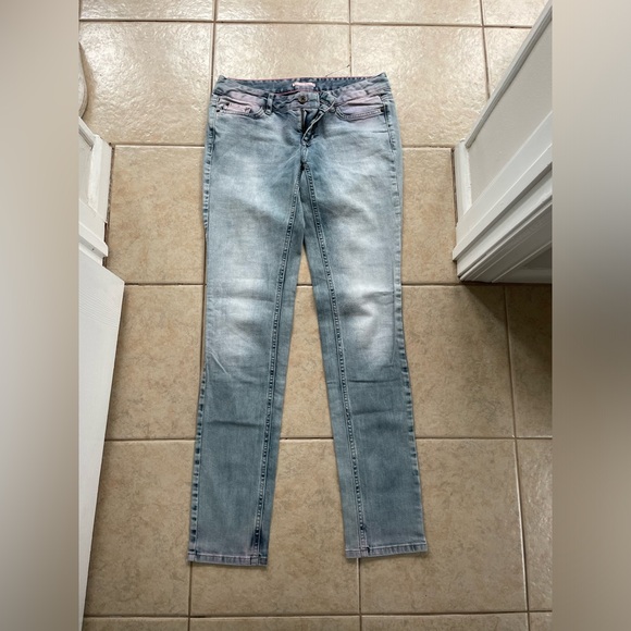 BUNDLE OF VINTAGE JEANS - Picture 4 of 7